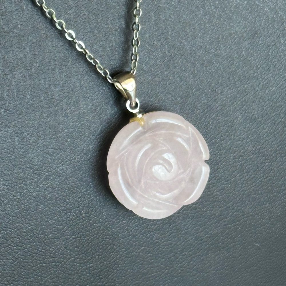 Rose Quarts Genuine Crystal Rose Carving Pendant Silver Necklace - Picture 3 of 9